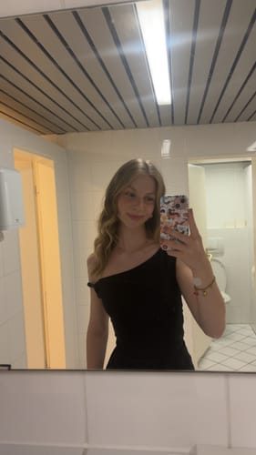 Lena M.